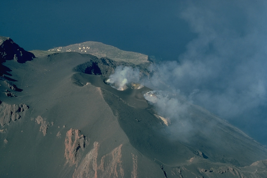 Volcano photo slideshow