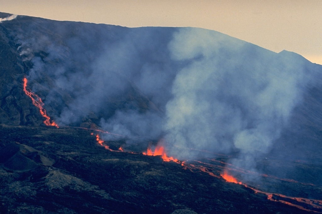 Volcano photo slideshow