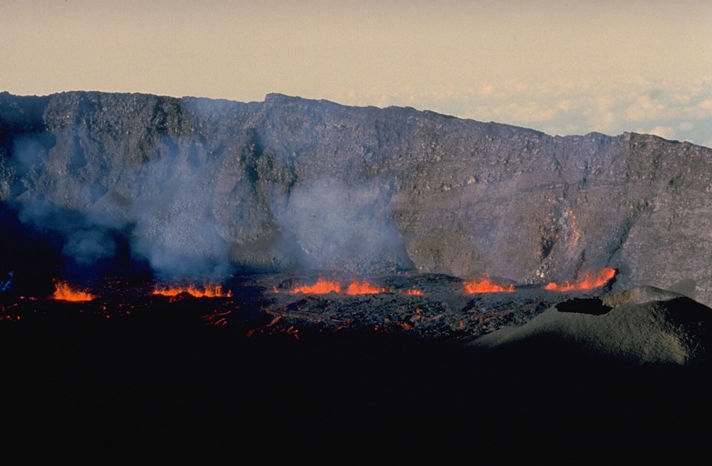 Volcano photo slideshow