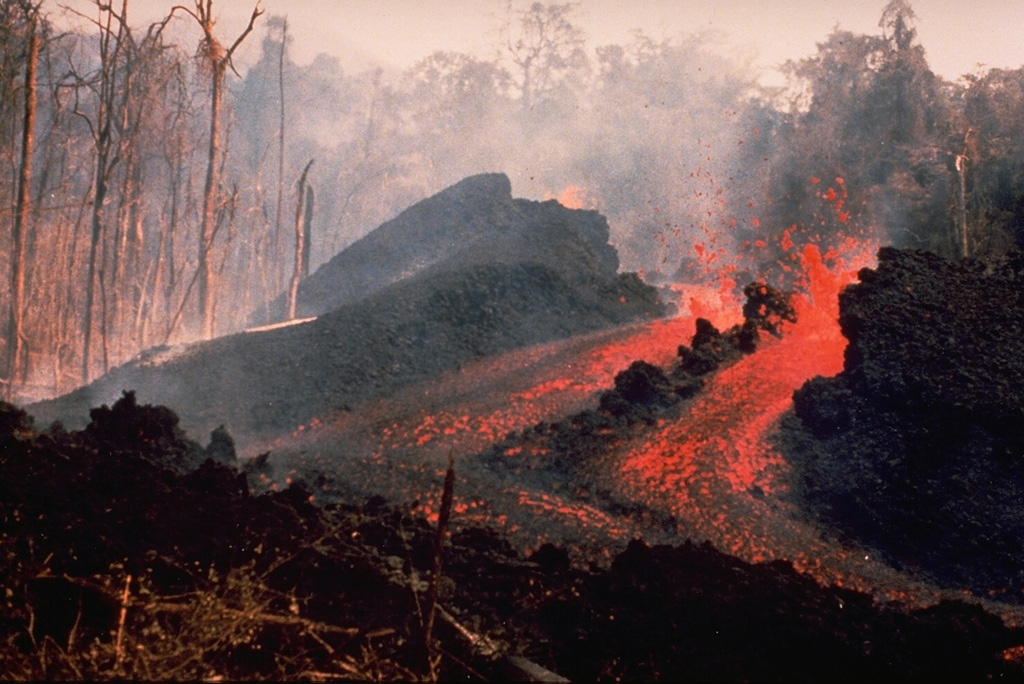 Volcano photo slideshow