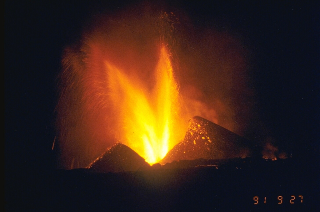 Volcano photo slideshow