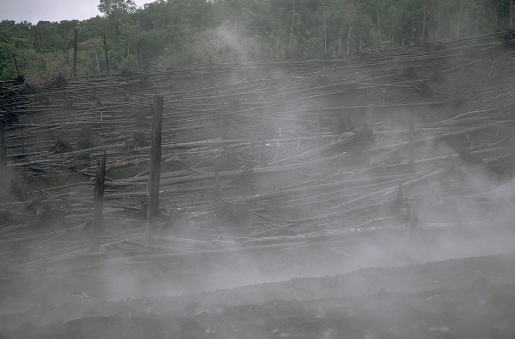 Volcano photo slideshow