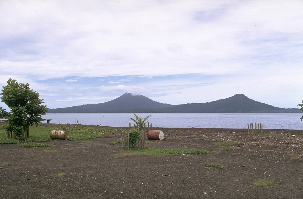 Volcano photo slideshow