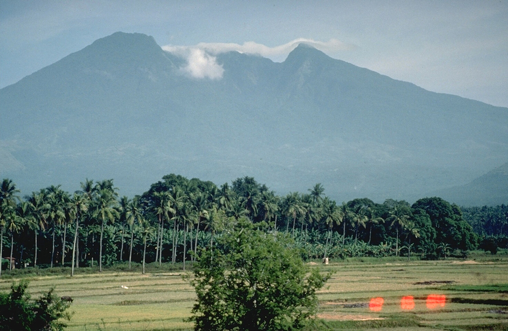 Volcano photo slideshow