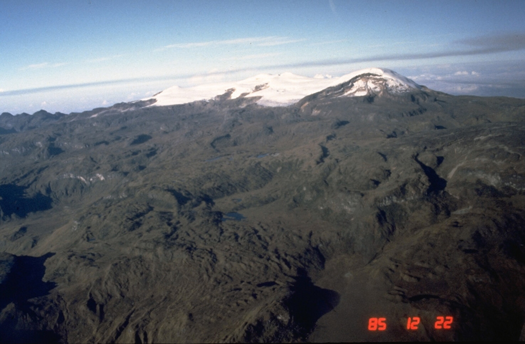 Volcano photo slideshow