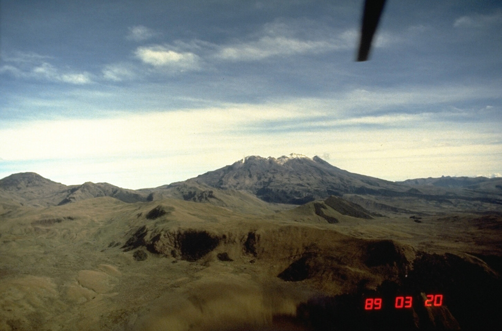 Volcano photo slideshow