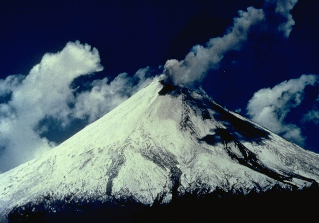 Volcano photo slideshow