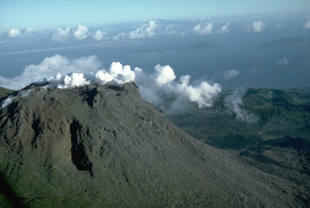 Volcano photo slideshow