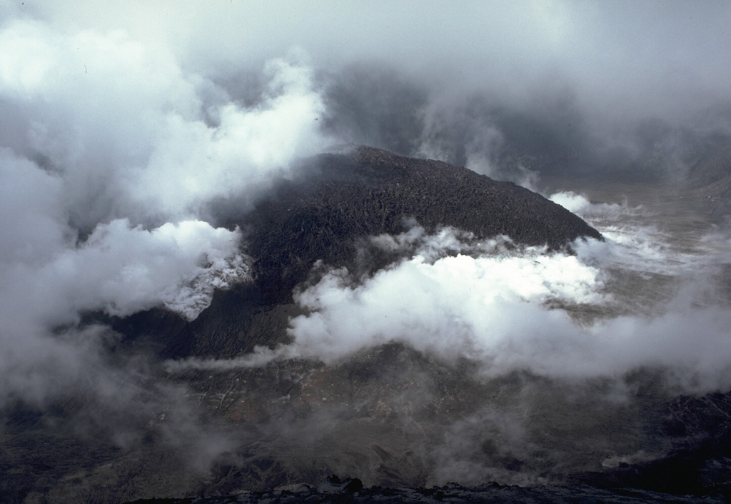 Volcano photo slideshow