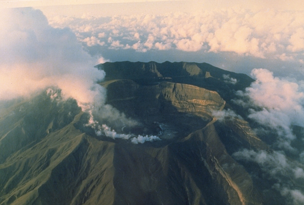 Volcano photo slideshow