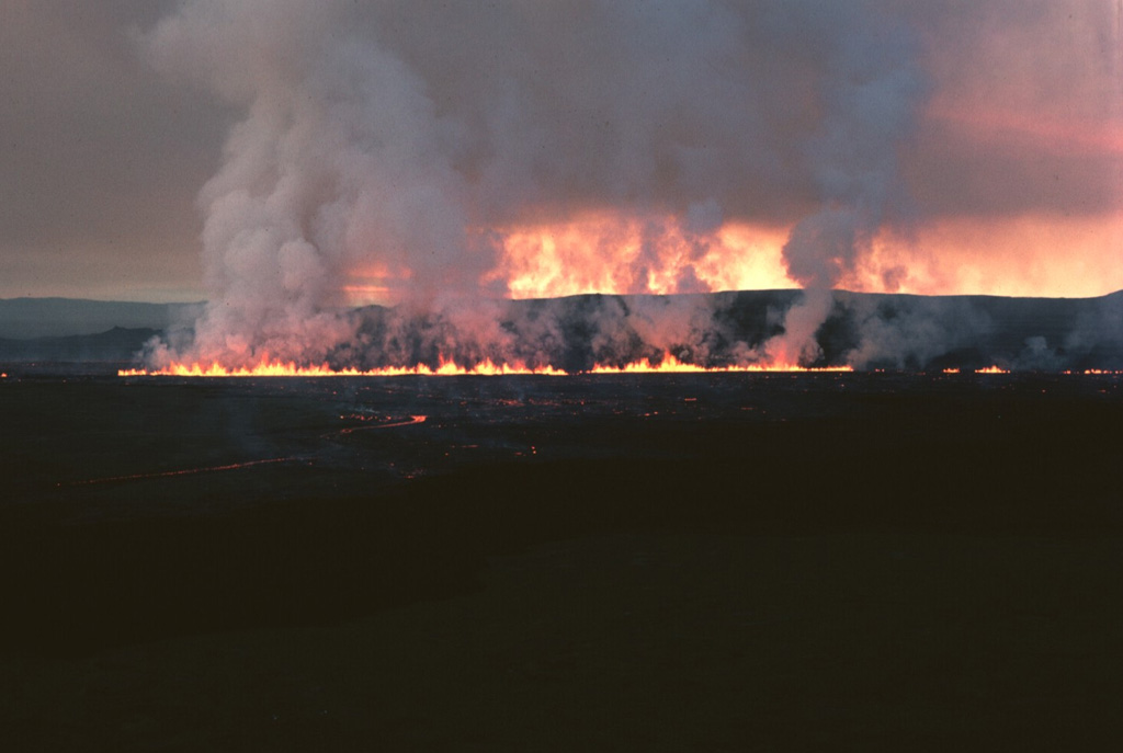 Volcano photo slideshow