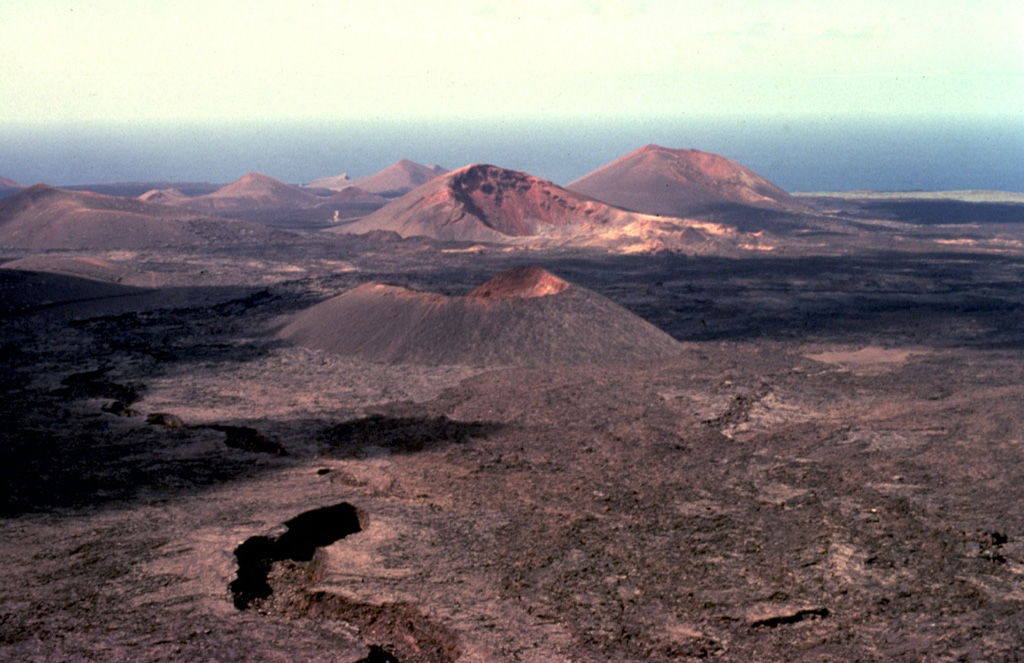 Volcano photo slideshow