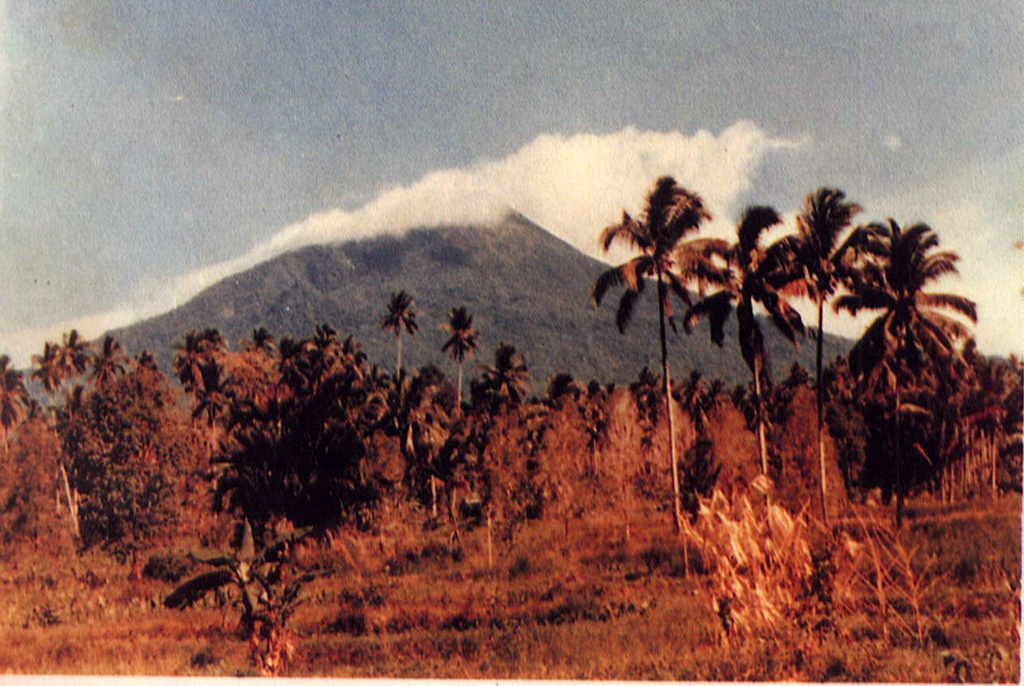 Volcano photo slideshow