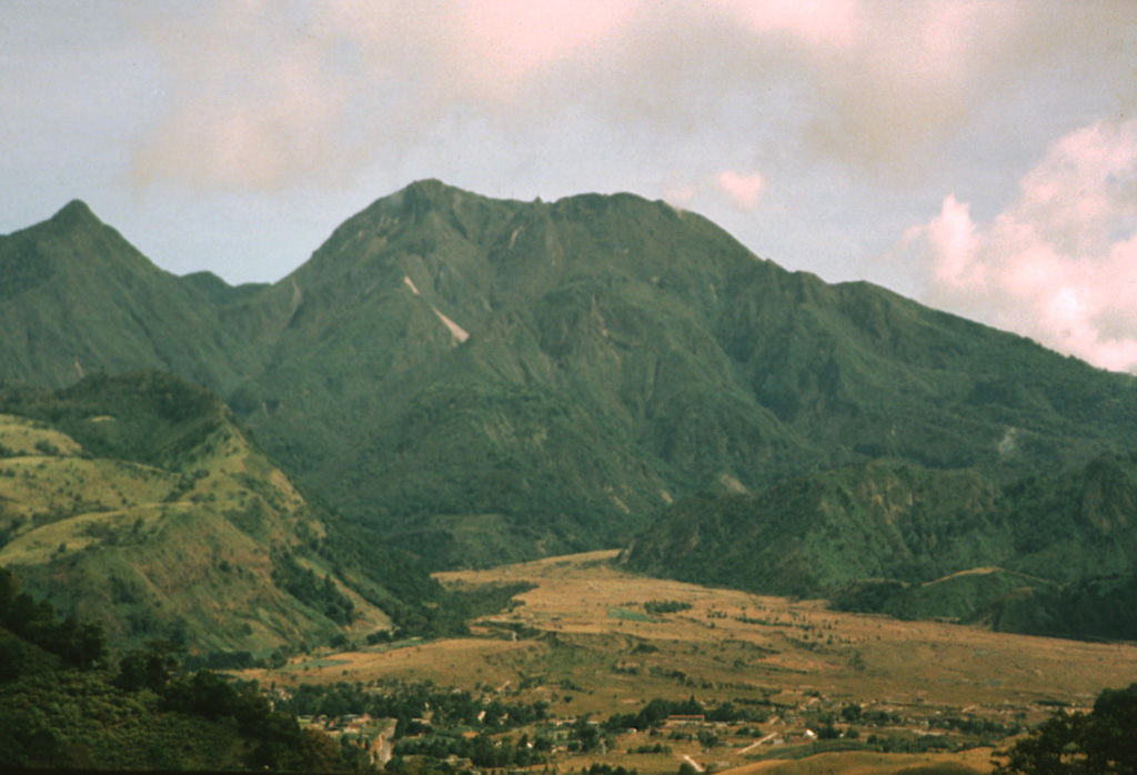 Volcano photo slideshow