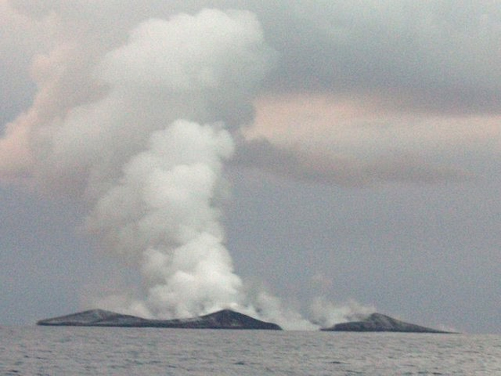 Volcano photo slideshow