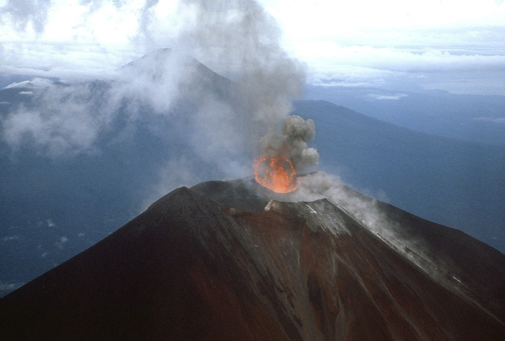 Volcano photo slideshow