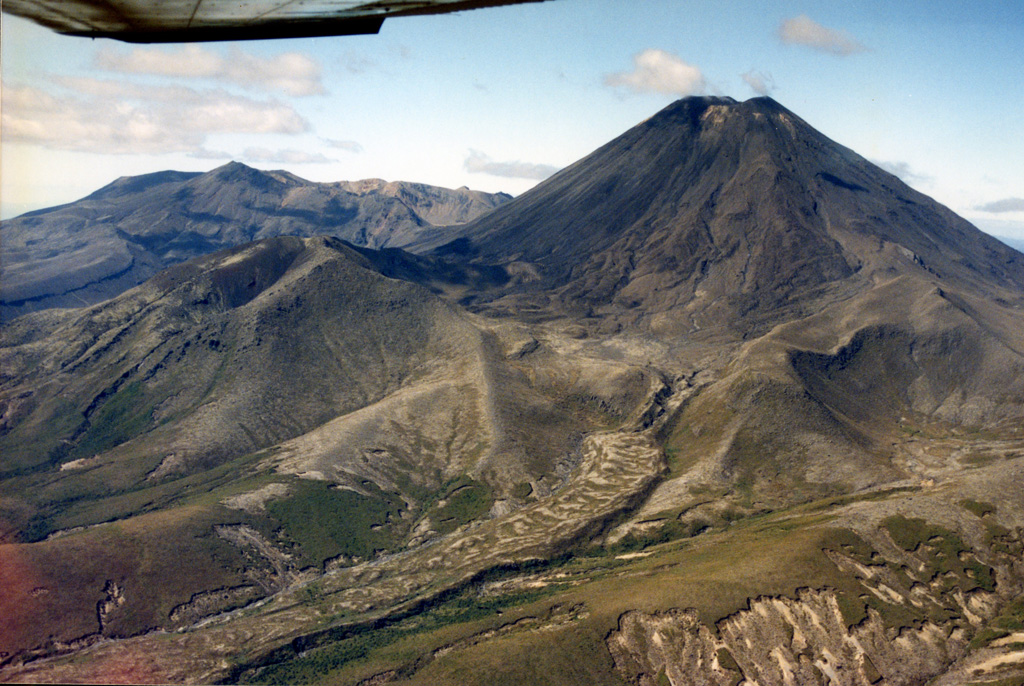 Volcano photo slideshow