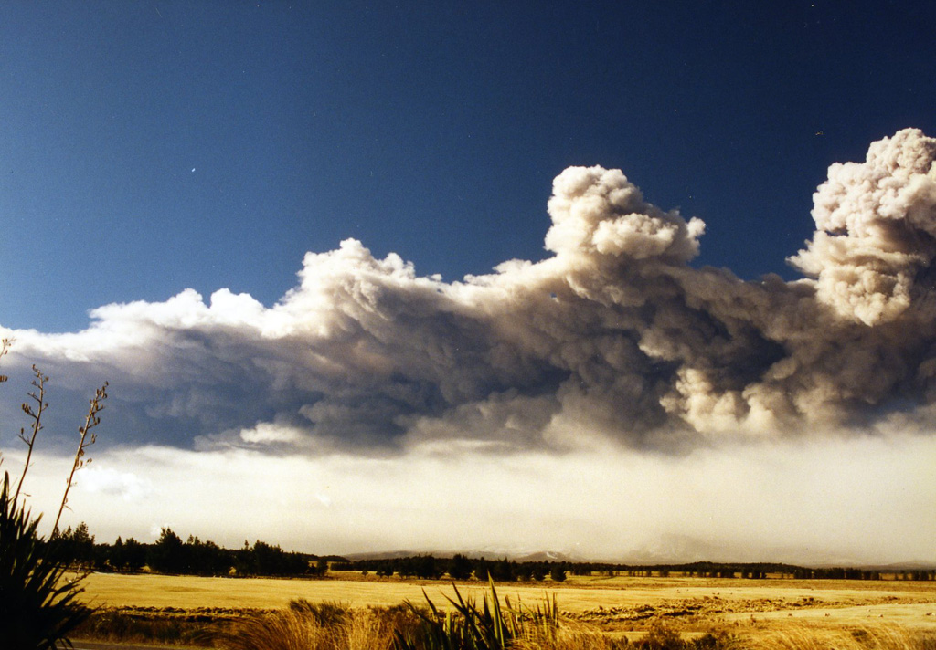 Volcano photo slideshow